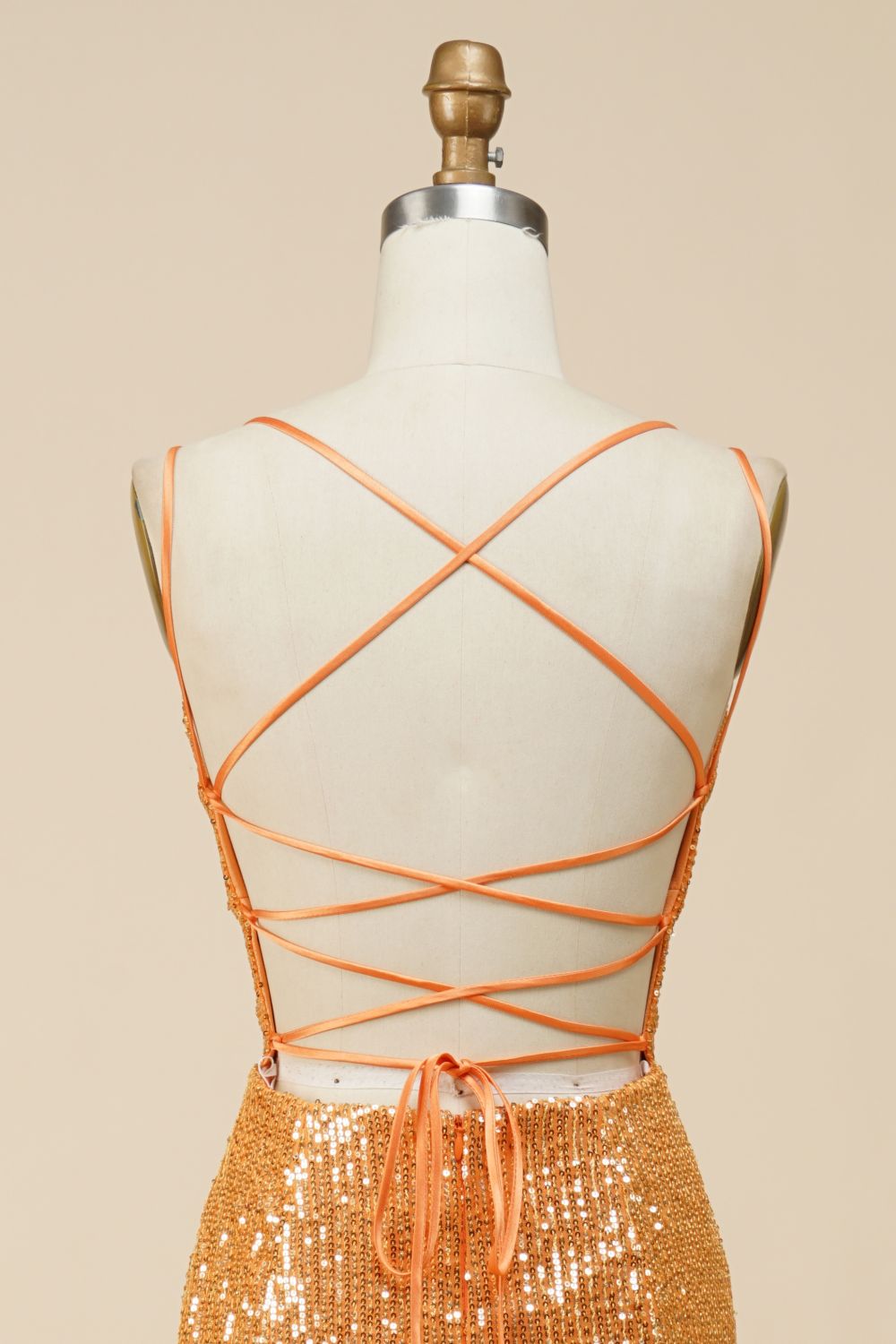 Hermoso vestido de fiesta largo con lentejuelas y escote en V de sirena de Weitese